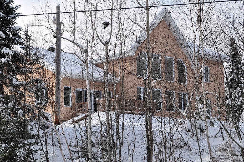 Hotel La Taniere De L'Ours Saint-Donat-de-Montcalm Exteriér fotografie