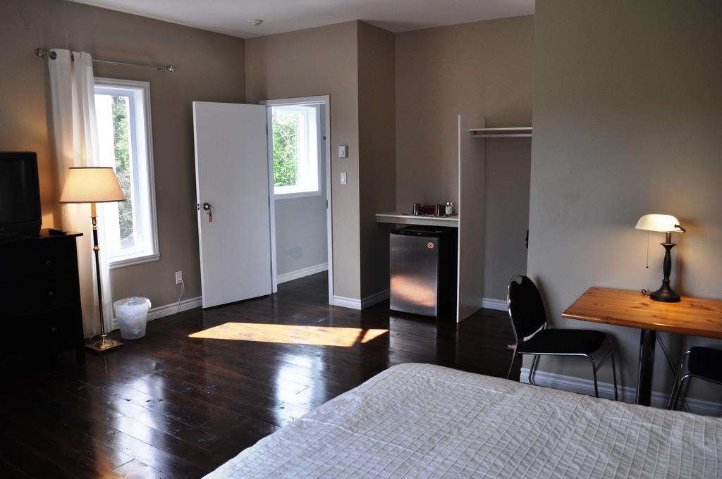 Hotel La Taniere De L'Ours Saint-Donat-de-Montcalm Pokoj fotografie