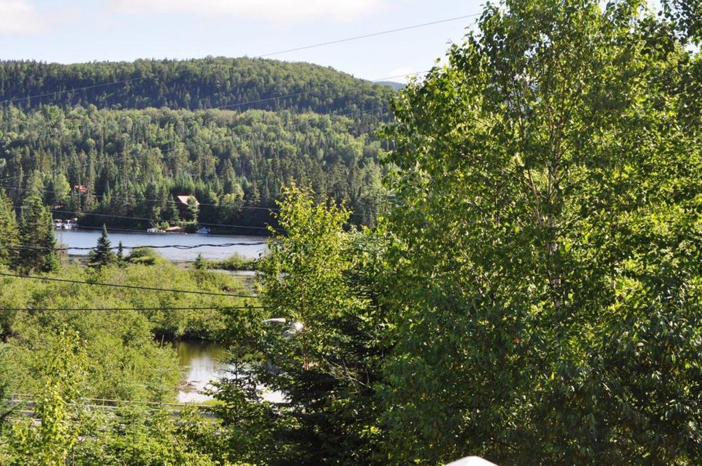 Hotel La Taniere De L'Ours Saint-Donat-de-Montcalm Exteriér fotografie