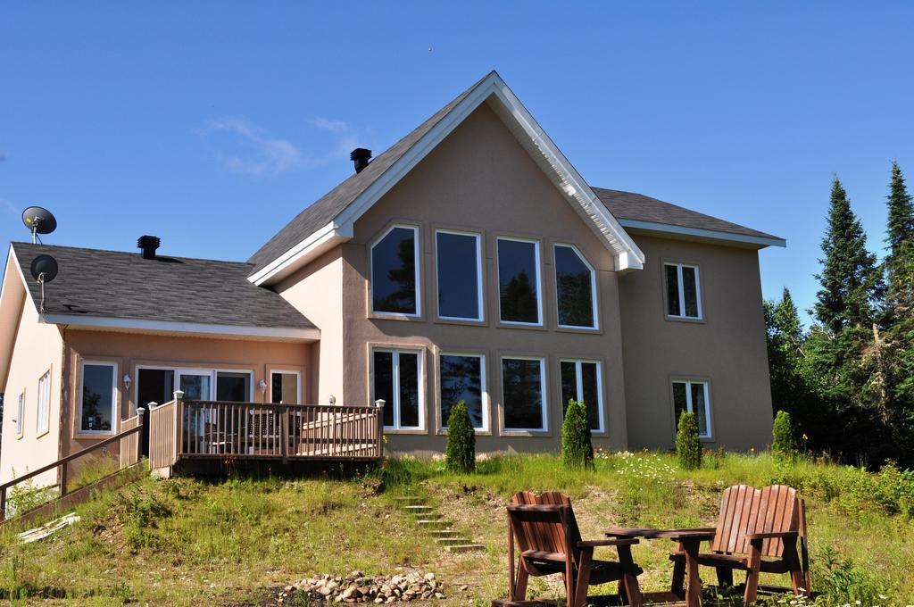 Hotel La Taniere De L'Ours Saint-Donat-de-Montcalm Exteriér fotografie