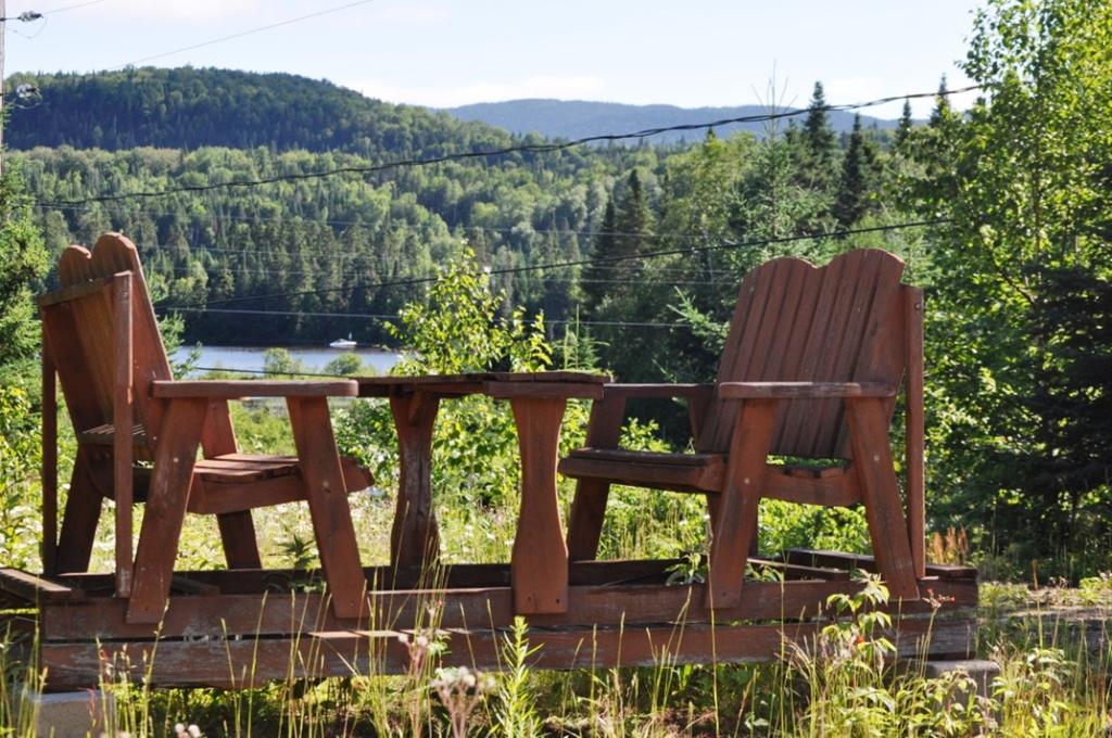 Hotel La Taniere De L'Ours Saint-Donat-de-Montcalm Exteriér fotografie